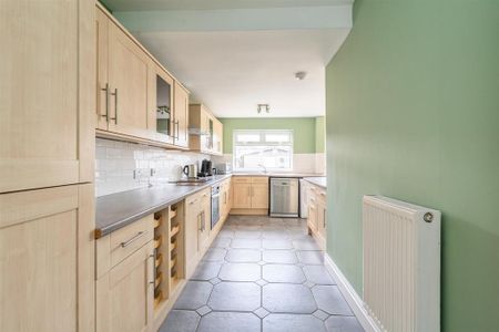 3 bedroom terraced house to rent - Photo 5