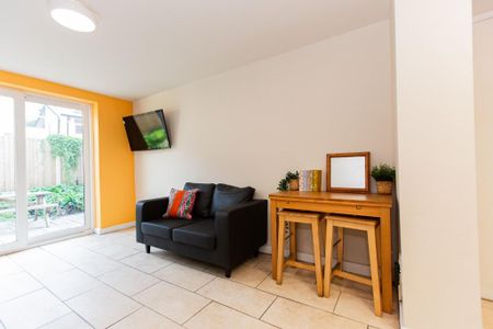 5 bedroom detached house to rent - Photo 5