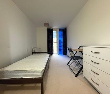 Millharbour, London, E14 9DT - Photo 4