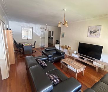 Avondale Heights - Photo 6