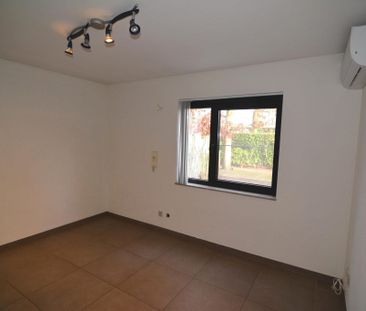 Ruime vrijstaande woning met tuin in het centrum van Vosselaar - Foto 3