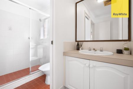 Rare gem in Wentworthville's prestigious 'Dorothy Mount' locale - Photo 4