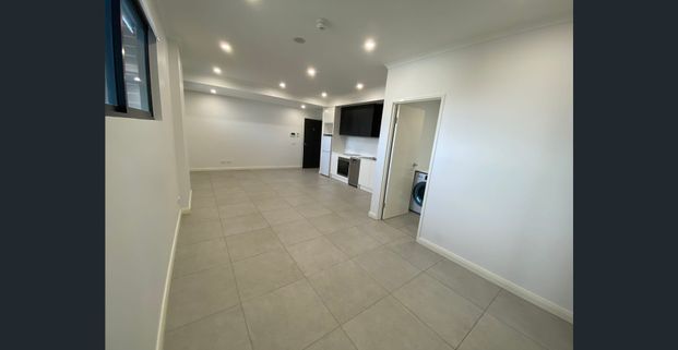 Modern studio apartment - Photo 1