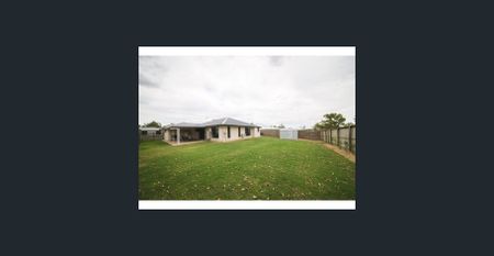 MODERN FAMILY HOME! - Photo 4