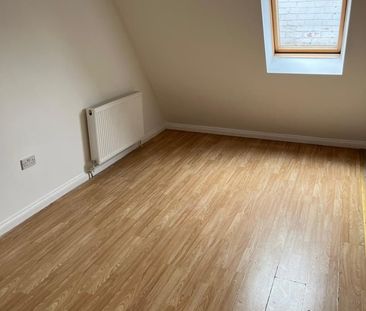 1 Bed Flat, Station Parade, IG11 - Photo 4