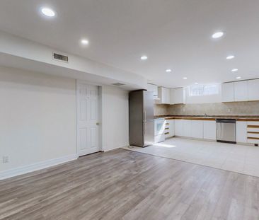 For Lease - 1 Ardmore Crescent, Richmond Hill, Ontario - Photo 2