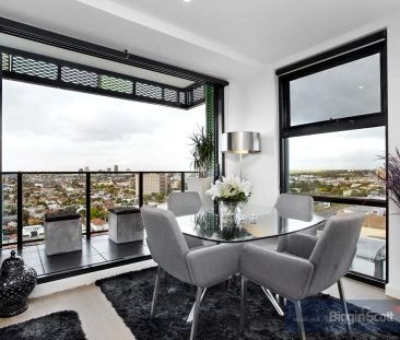 “CONTEMPORARY ONE BEDROOM APARTMENT.” - Photo 6