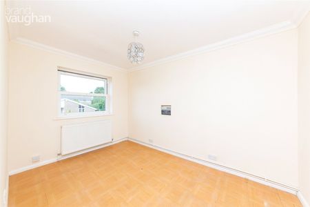 4 bedroom terraced house to rent - Photo 4