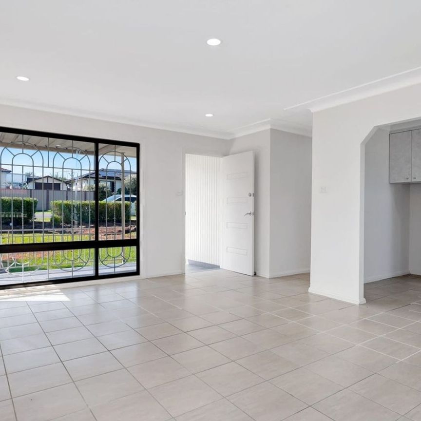 Newly Renovated 3 Bedroom Home in Mount Pritchard&excl; - Photo 1