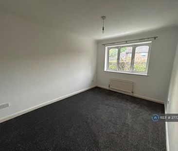 3 bedroom semi-detached house to rent - Photo 6