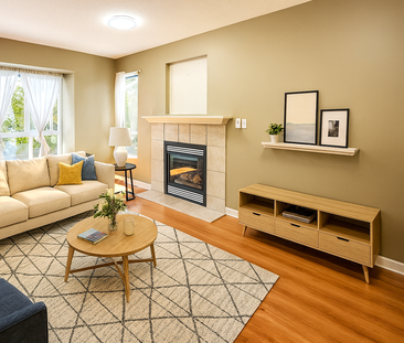 Spacious 3 Bed Corner Townhouse With Double Garage In Camelot Villa... - Photo 2