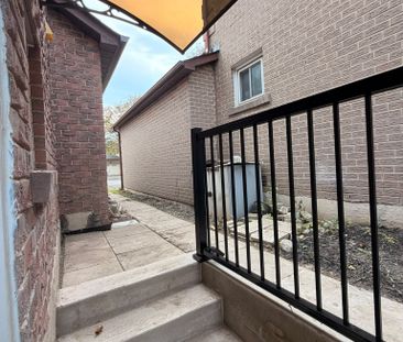 For Lease - 105 Chatfield Drive, Ajax, Ontario - Photo 2