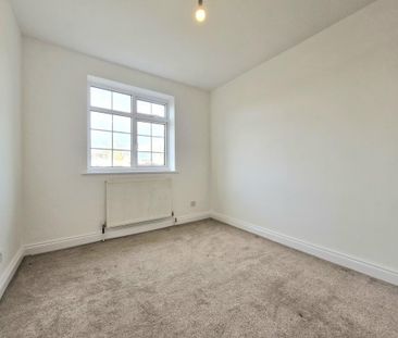 3 bedroom detached house to rent - Photo 3