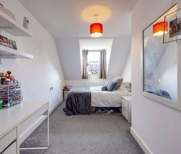 4 bedroom terraced house to rent - Photo 3