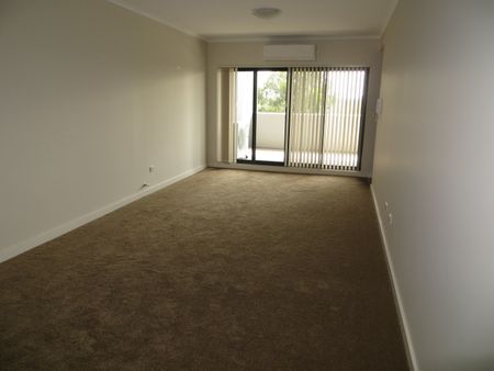 Unit 10/2 Bigge Street - Photo 2