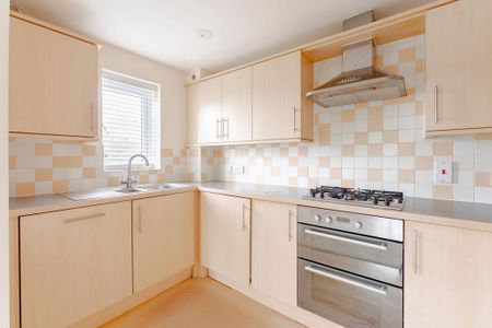2 bedroom flat to rent - Photo 3