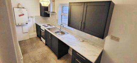 1 bedroom flat to rent - Photo 3