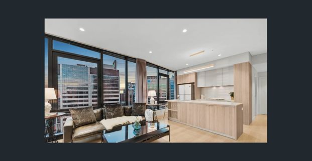 Furnished Luxury Apartment on York & George! - Photo 1