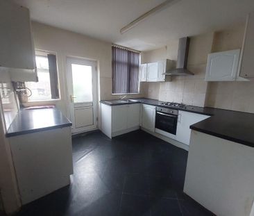 3 bedroom terraced house to rent - Photo 6