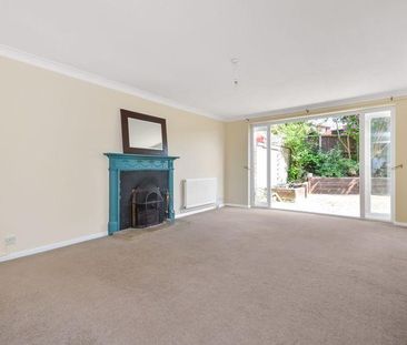 4 bedroom detached house to rent - Photo 6