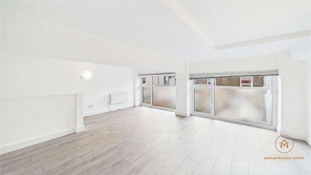 Carnarvon Road, South Woodford, London, E18 - Photo 1