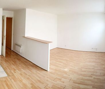Location Appartement 1 pièce 30m² - Photo 4