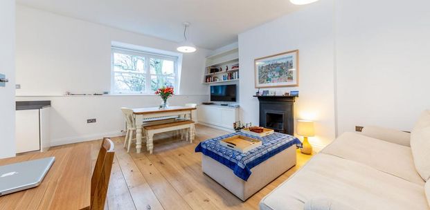 MODERN 2 BED MINS TO TUBE!, 2 Bedroom, 1 bath, 1 reception Flat - Photo 1