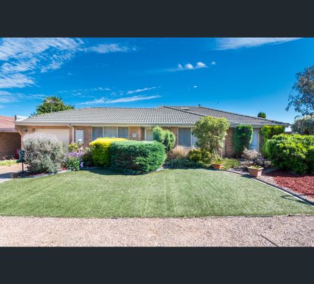 45 Stainsby Crescent, Roxburgh Park, Vic 3064 - Photo 2