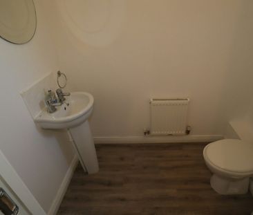 Warren Lane, Witham St Hughs, LN6 - Photo 3