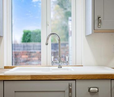 3 bedroom end of terrace house to rent - Photo 6