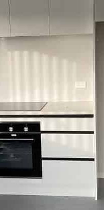 Modern 2BR Apt with Balcony! - Photo 1