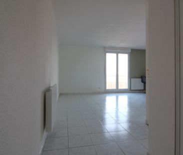 Location Appartement 2 pièces 48m² - Photo 3