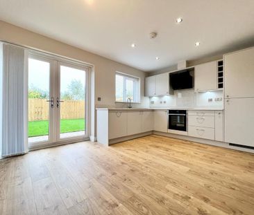 3 bedroom semi-detached house to rent - Photo 6
