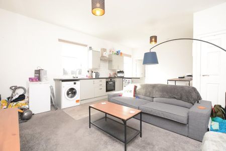 1 bedroom flat to rent - Photo 3