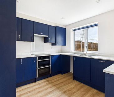 3 bedroom semi-detached house to rent - Photo 4