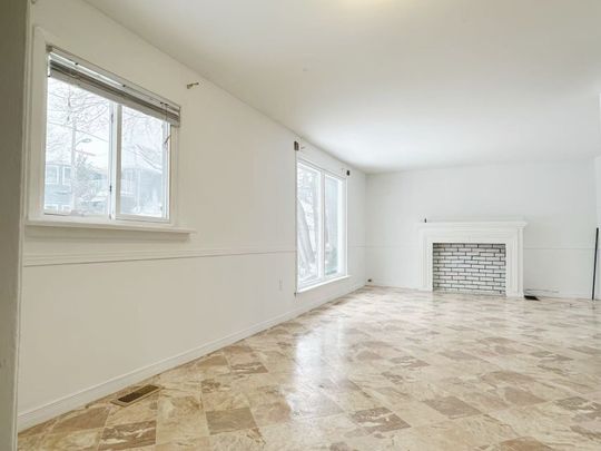 For Lease - 1 Lakeside Cres Avenue Unit# Unit A, Richmond Hill, Ontario - Photo 1