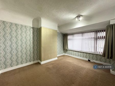 3 bedroom semi-detached house to rent - Photo 2