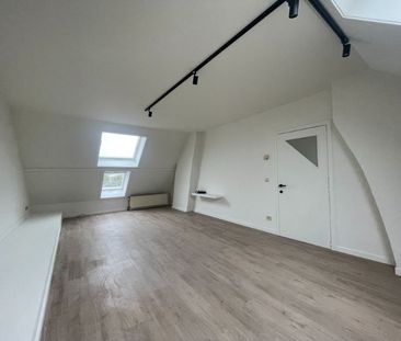 Volledig gerenoveerd dakappartement nabij de Visserij - Photo 2