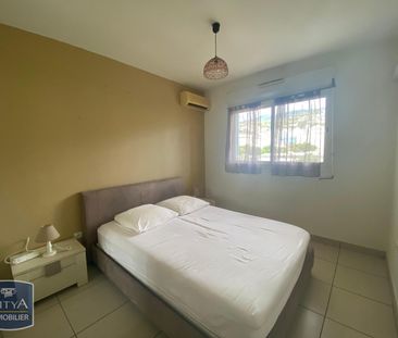 Location Appartement 2 pièces 48m² ST DENIS 97400 - Photo 4