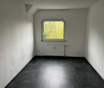 Große Dachgeschosswohnung mit tollem Ausblick - Photo 1