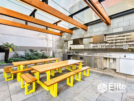 Intriguing Apartment with Great Outlook - Photo 4