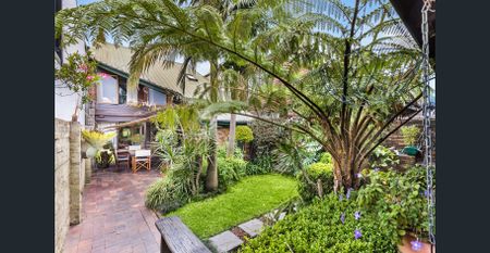 A terrace with a difference in a top spot - Photo 2