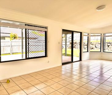 Spacious 4-Bedroom Family Home in Crestwood Heights - Photo 6