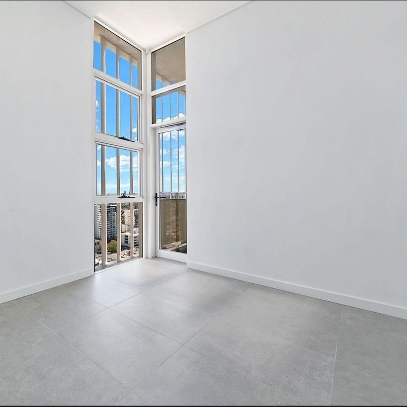 Convenient, Spacious & Ultra Modern 3 bedroom luxury apartment - Photo 1