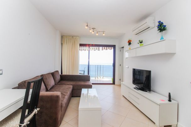 Apartment , seafront to rent in Vistamar, Arguineguín Casco, Gran Canaria with sea view - Photo 1