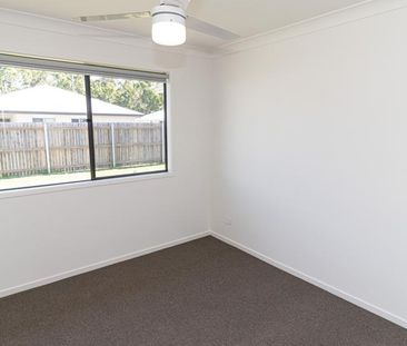 BEAUTIFUL BRAND NEW HOME - WALK TO THE BEACH! - Photo 3