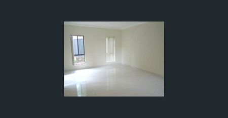 Stylish 4 Bedrooms Townhouse - Photo 2