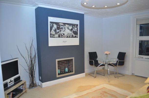 2 Bed Flat, Harvard Road, W4 - Photo 1