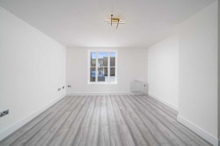 Bank Street - Photo 3