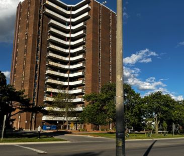 For Lease - 3025 Queen Frederica Drive Unit# 508, Mississauga, Ontario - Photo 2